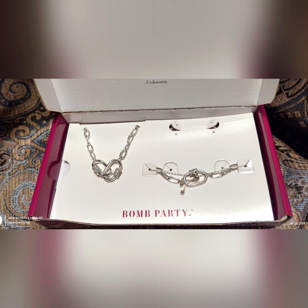 Bombparty set